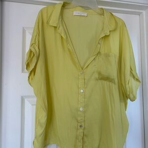 Light Green Button-Up Women's Top - Casual Collared Shirt